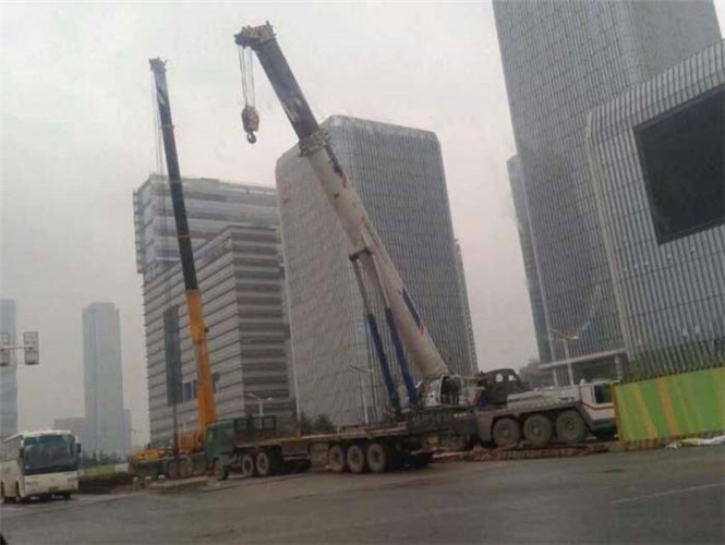 新乡市“自动找平”—— 吊车的 “平地神器” 技术